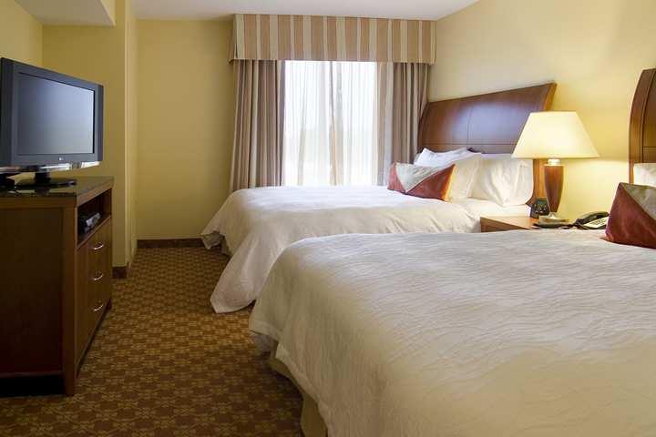 Hilton Garden Inn Wilmington Mayfaire Town Center Exterior photo
